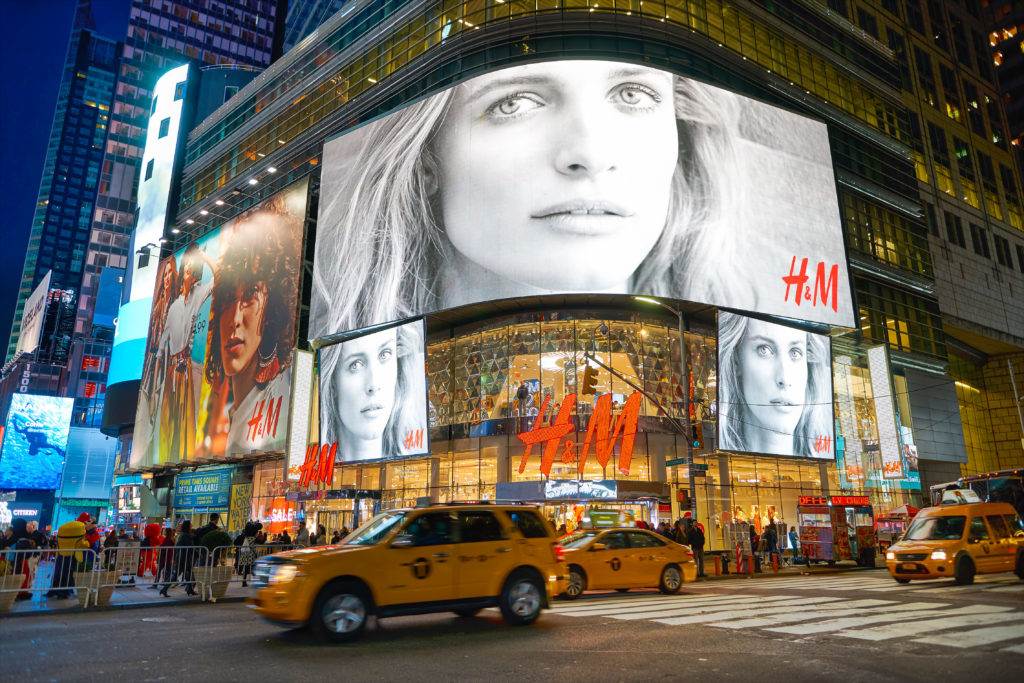 Case Study H&M Flagship Store, Times Square, NYC BL